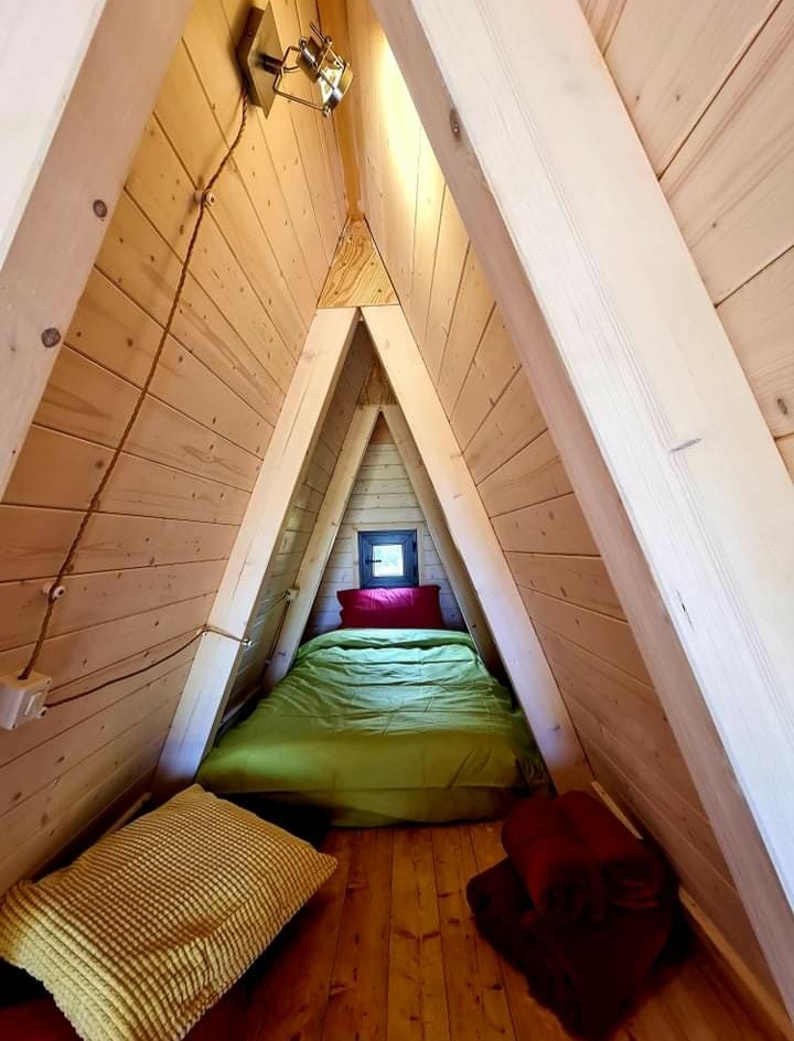 Casa Prefabbricatain Legno Glamping Piramide